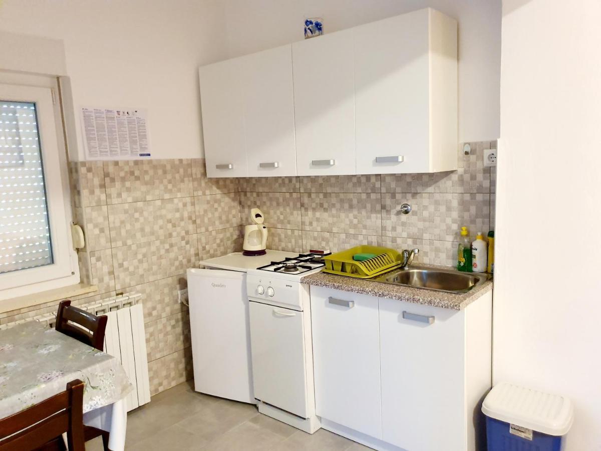 Apartamani Katarina Vl.Ilija Jusup Apartment Стариград-Пакленица Екстериор снимка