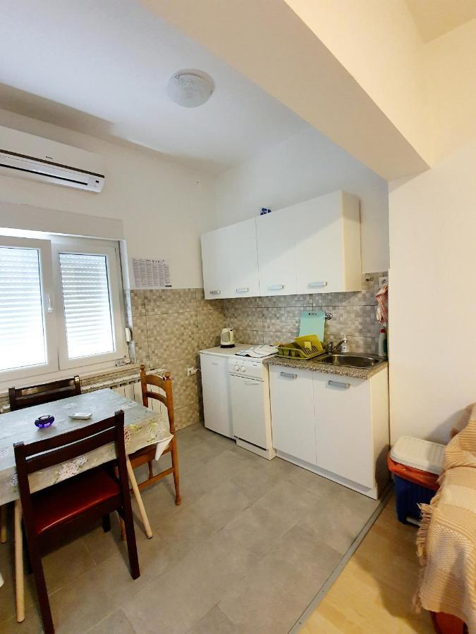 Apartamani Katarina Vl.Ilija Jusup Apartment Стариград-Пакленица Екстериор снимка