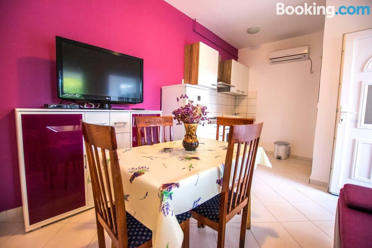 Apartamani Katarina Vl.Ilija Jusup Apartment Стариград-Пакленица Екстериор снимка