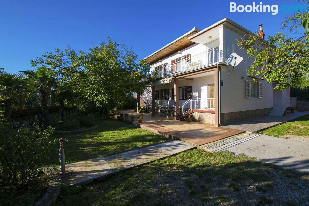 Apartamani Katarina Vl.Ilija Jusup Apartment Стариград-Пакленица Екстериор снимка