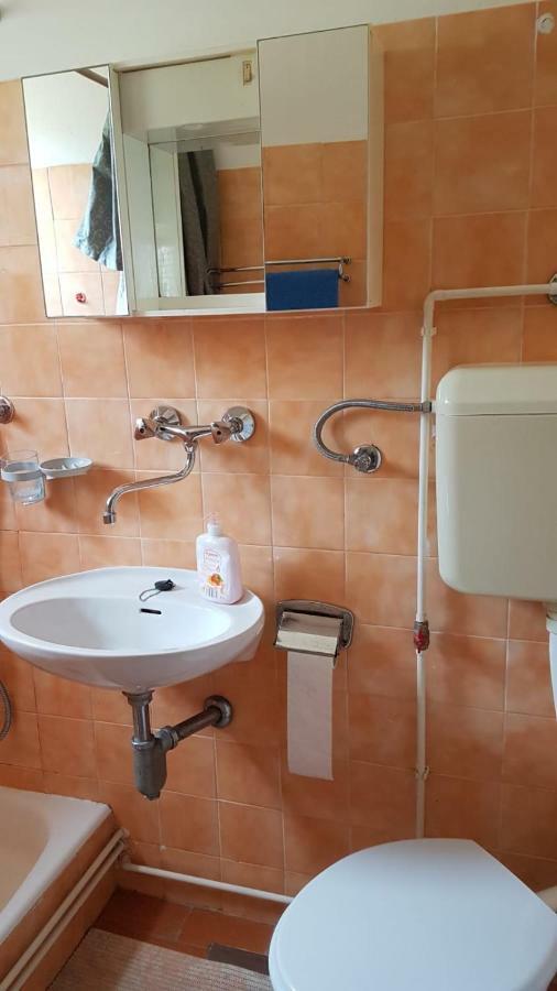 Apartamani Katarina Vl.Ilija Jusup Apartment Стариград-Пакленица Екстериор снимка
