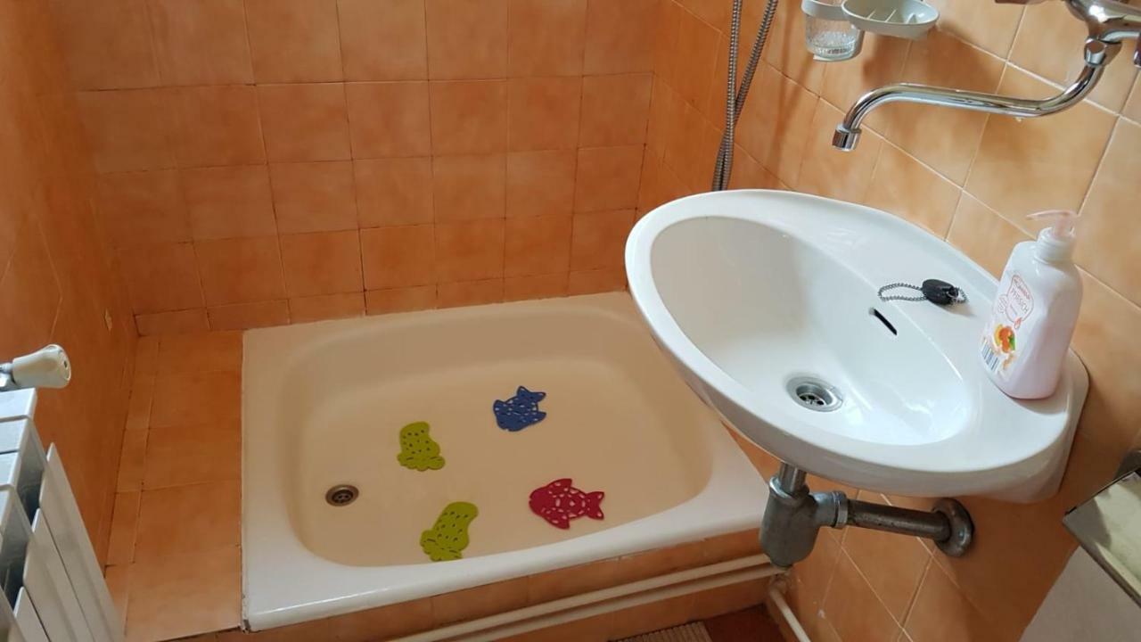 Apartamani Katarina Vl.Ilija Jusup Apartment Стариград-Пакленица Екстериор снимка
