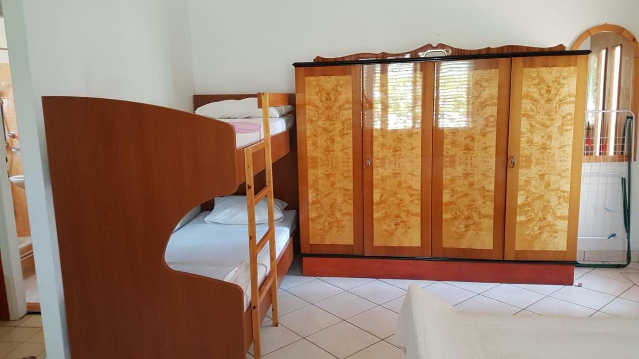 Apartamani Katarina Vl.Ilija Jusup Apartment Стариград-Пакленица Екстериор снимка