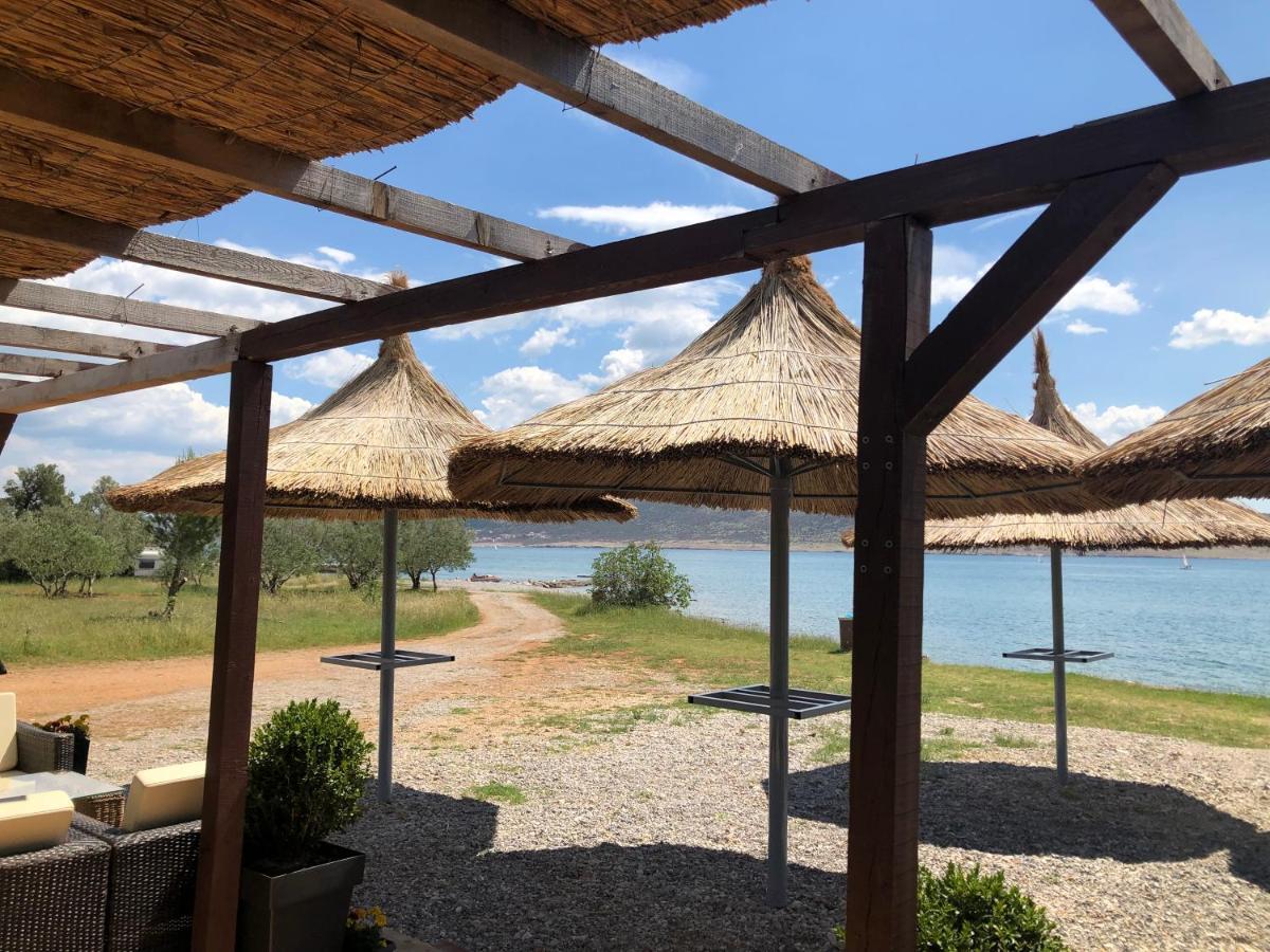 Apartamani Katarina Vl.Ilija Jusup Apartment Стариград-Пакленица Екстериор снимка